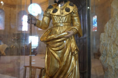 12-Statue-de-St-Jacques-du-18eme-siecle