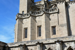 30-cloitre-qui-souvre-au-sud-de-la-cathedrale