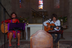 03-Magda-accompagne-du-guitariste-Diego